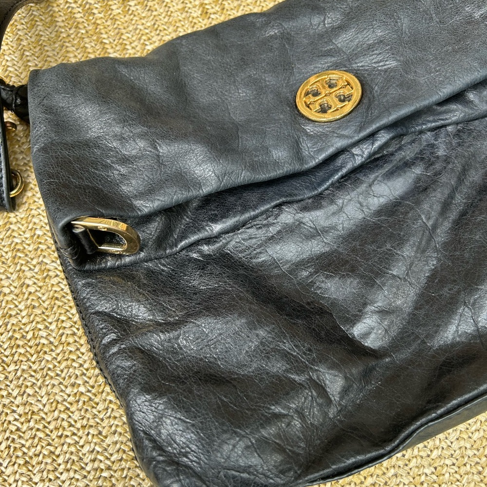 Tory Burch Dena messenger foldover black leather bag - Picture 8 of 14